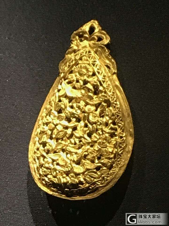 今天展馆免费家门口好多年没有去了。超美的_古董首饰展会金