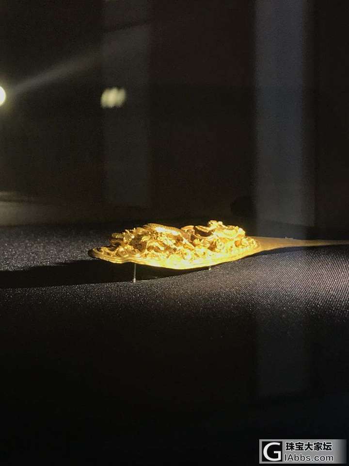 今天展馆免费家门口好多年没有去了。超美的_古董首饰展会金