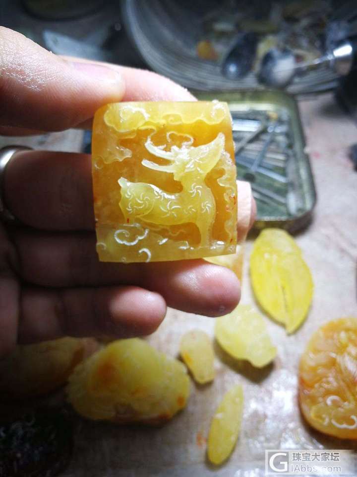 发下自己玩的石头_半成品打磨蜜蜡