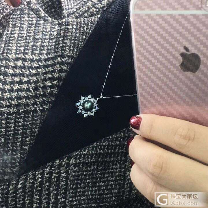 来一特价美物诱惑  秒杀价399🉐  12-13mm大溪地孔雀绿色泽极强光底侧面..._海水珍珠吊坠珍珠
