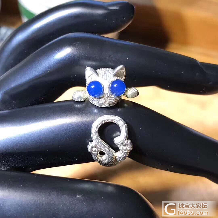今年非常就行的萌猫招财猫戒指_戒指蓝珀