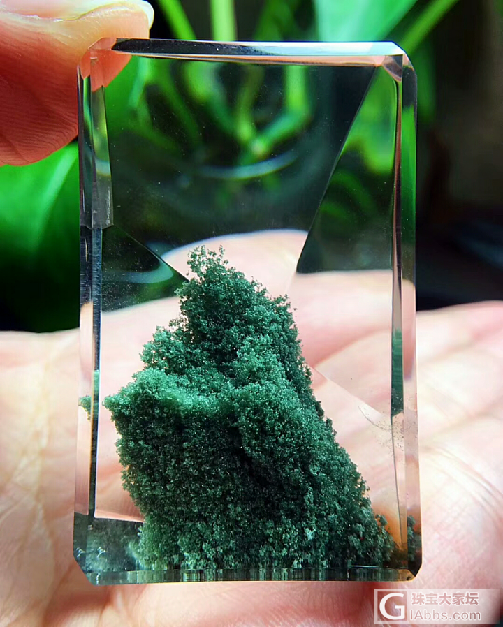 天然绿幽灵原石摆件完美款，无绵无暇，幽灵色泽翠绿包裹在水晶体中，漂亮极了！幽灵景..._摆件幽灵晶