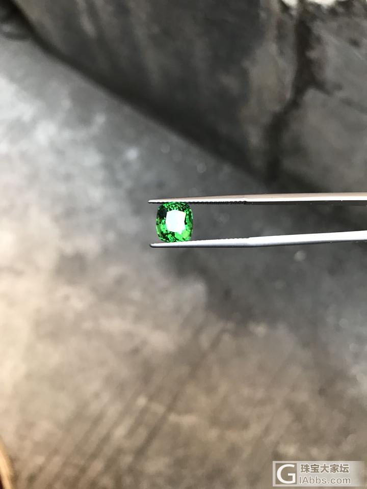 沙沙如今很少见这种品质了！_刻面宝石沙弗莱