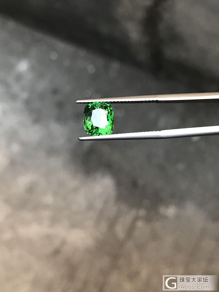 沙沙如今很少见这种品质了！_刻面宝石沙弗莱