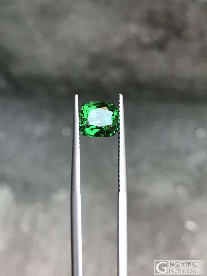 沙沙如今很少见这种品质了！_刻面宝石沙弗莱