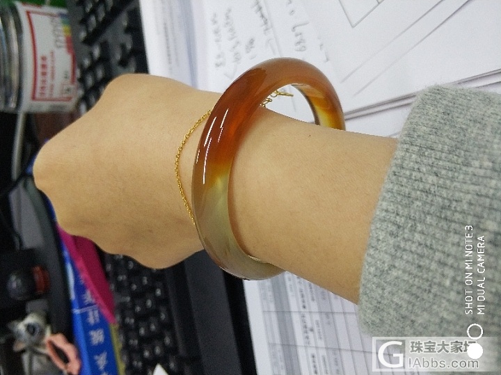 仅剩的两个玉髓镯子。_手镯玉髓
