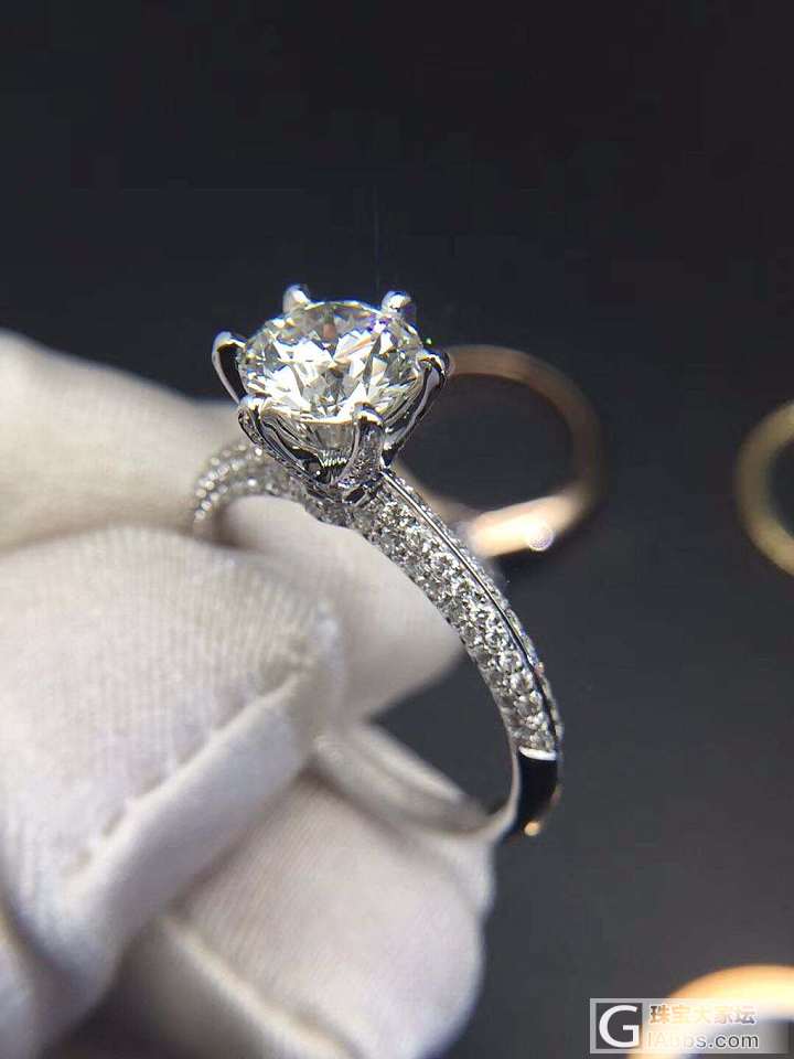 1.5克拉蒂芙尼满钻戒指,I色,VS1