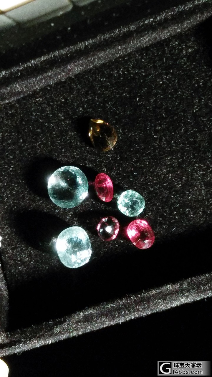 碧玺小糖豆~海蓝宝的星星~刻面一波~_刻面宝石海蓝宝碧玺