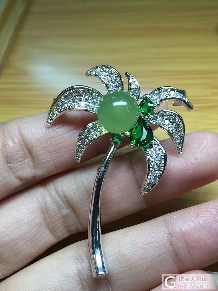 岫玉胸针_胸饰
