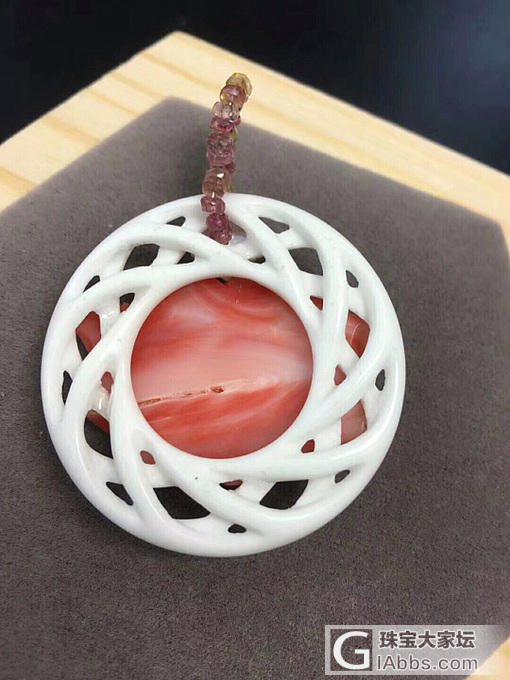 新品 🌷这颜色太美了 搭配天然碧玺 白贝壳底托  孤品 不可复制_花件贝壳珊瑚