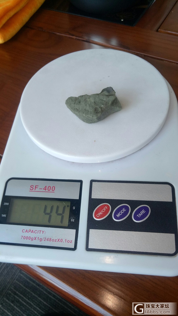绿钻晶体，其他我就不懂了。。_原石