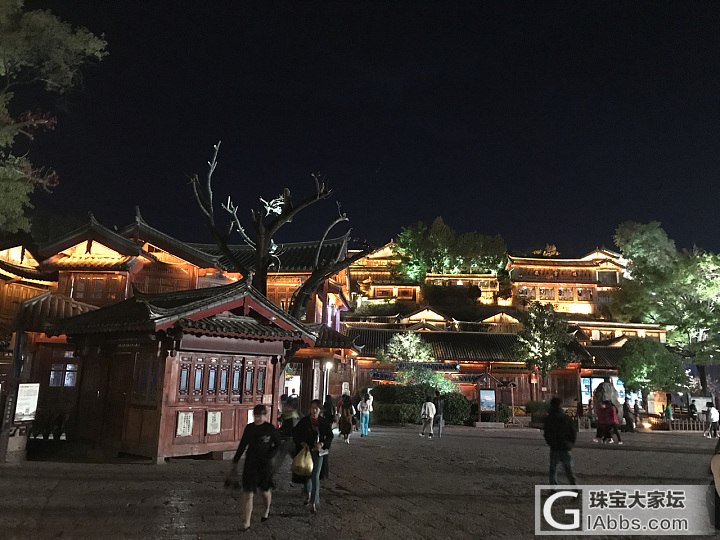 丽江古城夜景🌃_景色丽江旅游