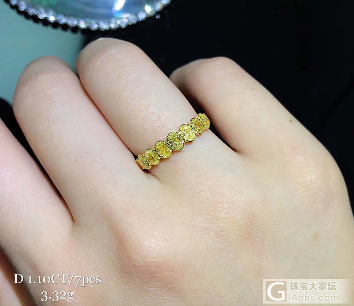 💍2018/4/20 ✨新货上架✨
高品质小黄排戒上新了！尺寸颜色统一的小黄钻排..._戒指彩钻