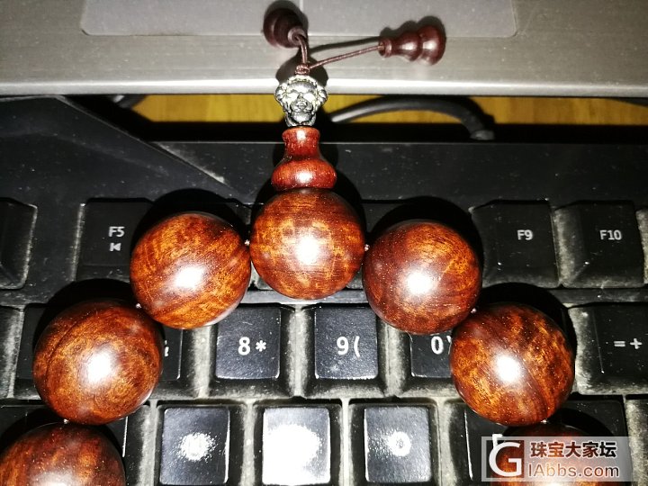 2.1  70克，求鉴定! 闻起来没啥味道，这串没怎么盘过，应该放置几个月了_珠串木小叶紫檀