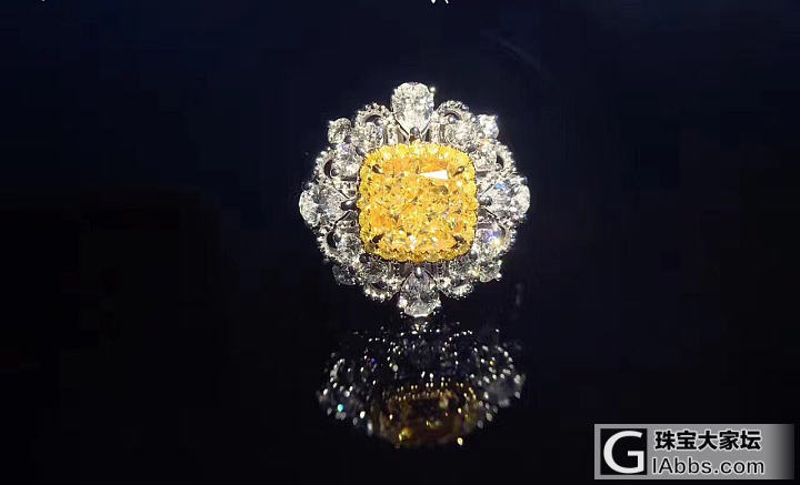 现货一枚 黄钻小精品
GIA 0.62ct ,FIY 浓彩满色靓货
后附推荐款式..._彩钻