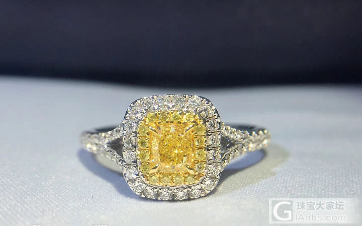 现货一枚 黄钻小精品
GIA 0.62ct ,FIY 浓彩满色靓货
后附推荐款式..._彩钻