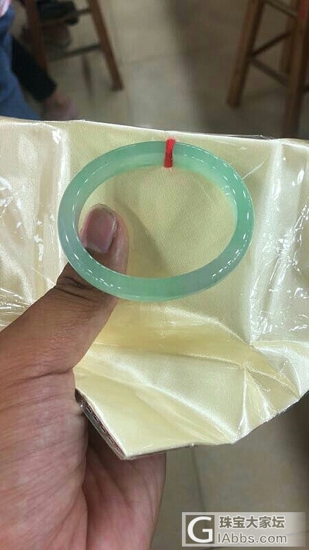 终于出坑，秀刚收到的小绿贵妃，纪念我纠结的四个月寻镯经历_手镯翡翠