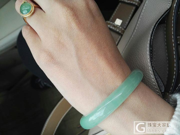 终于出坑，秀刚收到的小绿贵妃，纪念我纠结的四个月寻镯经历_手镯翡翠