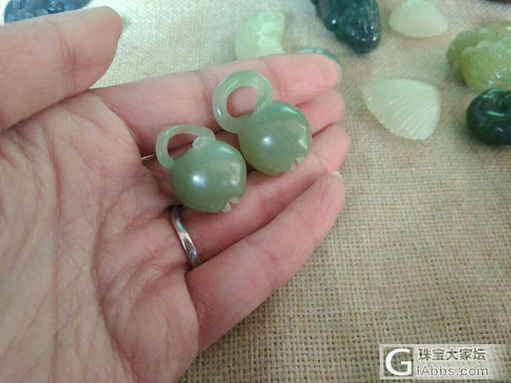 出两个萌版宝宝锁_挂件和田玉