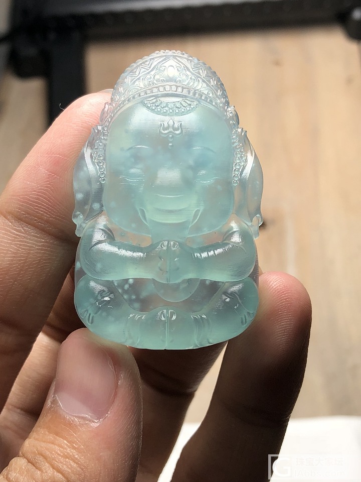 天青冻岫玉小萌象。_岫岩玉