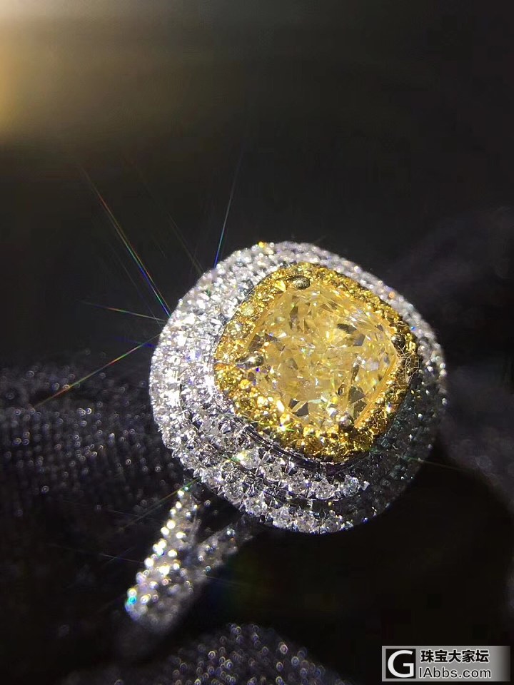 【闪耀3号】1.01克拉黄钻戒指 18k金钻石镶嵌 副钻0.354ct 大气_彩钻戒指