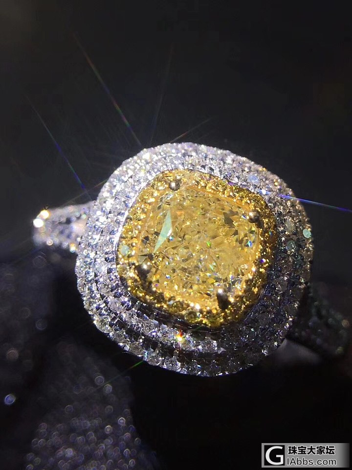 【闪耀3号】1.01克拉黄钻戒指 18k金钻石镶嵌 副钻0.354ct 大气_彩钻戒指