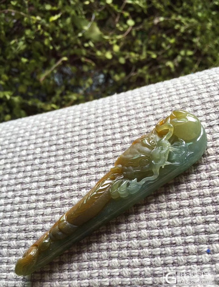 【龙柱】天然老坑翡翠A货双彩龙柱 精雕 有孔 把玩佩戴皆可_挂件把玩件翡翠