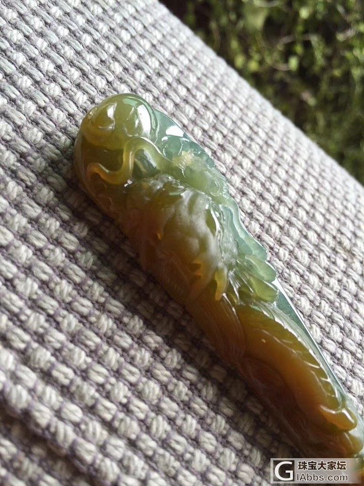 【龙柱】天然老坑翡翠A货双彩龙柱 精雕 有孔 把玩佩戴皆可_挂件把玩件翡翠