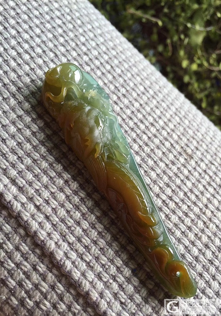【龙柱】天然老坑翡翠A货双彩龙柱 精雕 有孔 把玩佩戴皆可_挂件把玩件翡翠