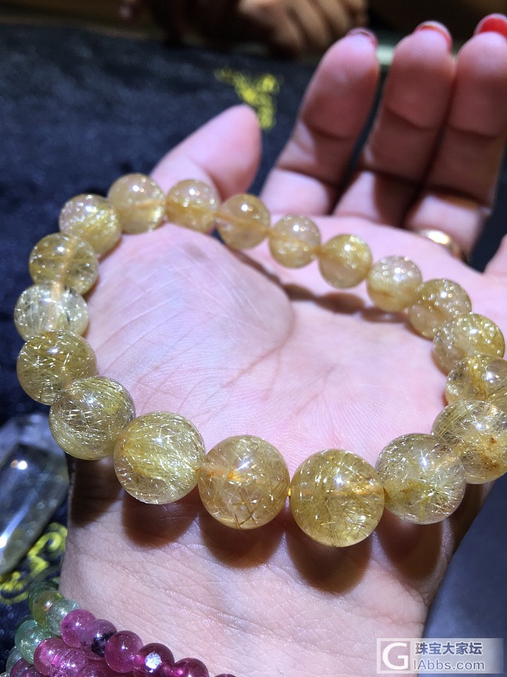 金发晶手串