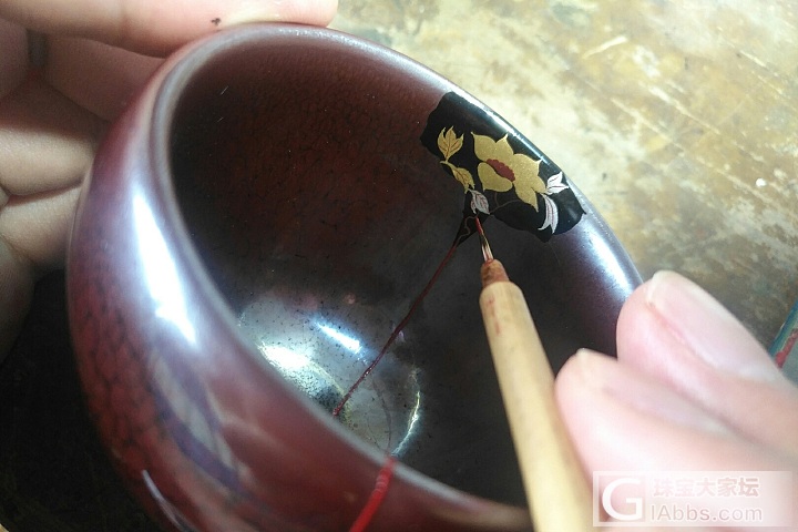 前三张是日本大师的莳绘作品 后三张是本人创作图 有没有大师的样子？正在修复破损的..._金工维修