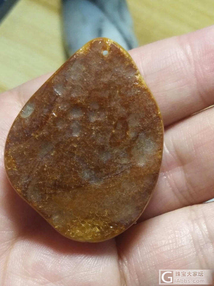 一个蜜蜡吊坠_琥珀蜜蜡