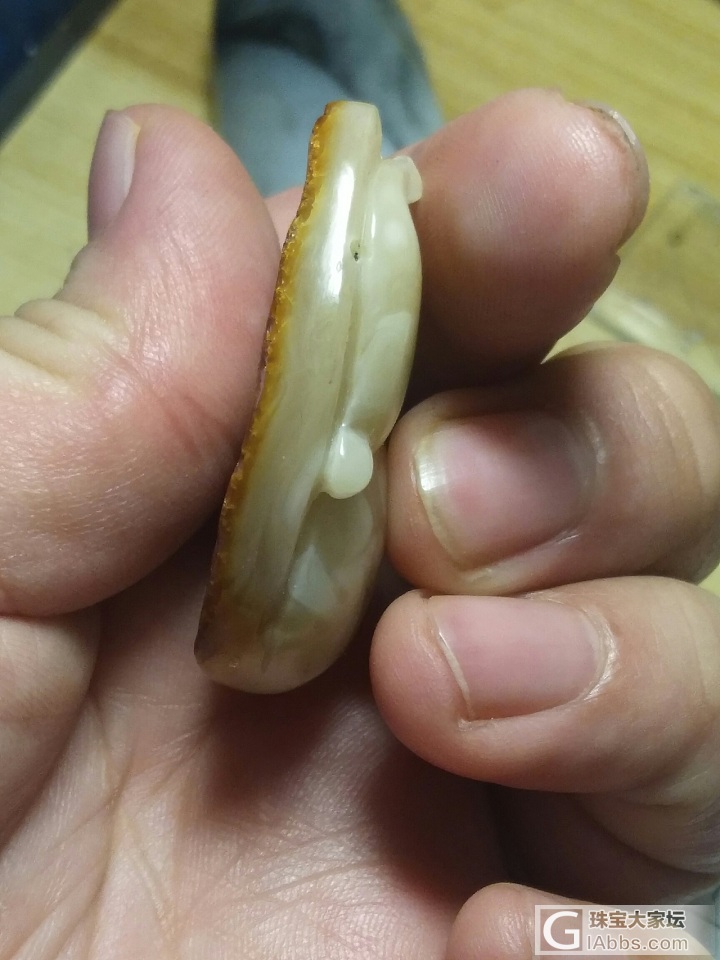 一个蜜蜡吊坠_琥珀蜜蜡