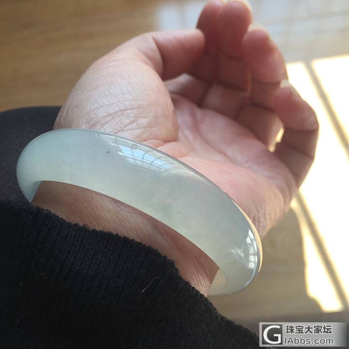 出翡翠大仓啦_手镯挂件翡翠
