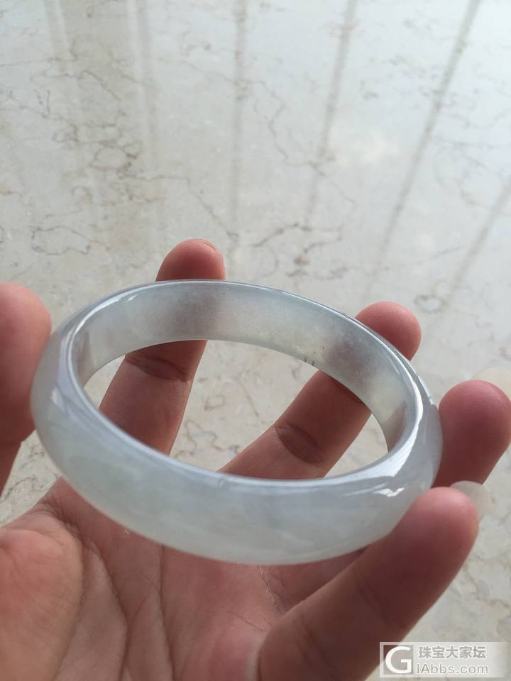 出翡翠大仓啦_手镯挂件翡翠