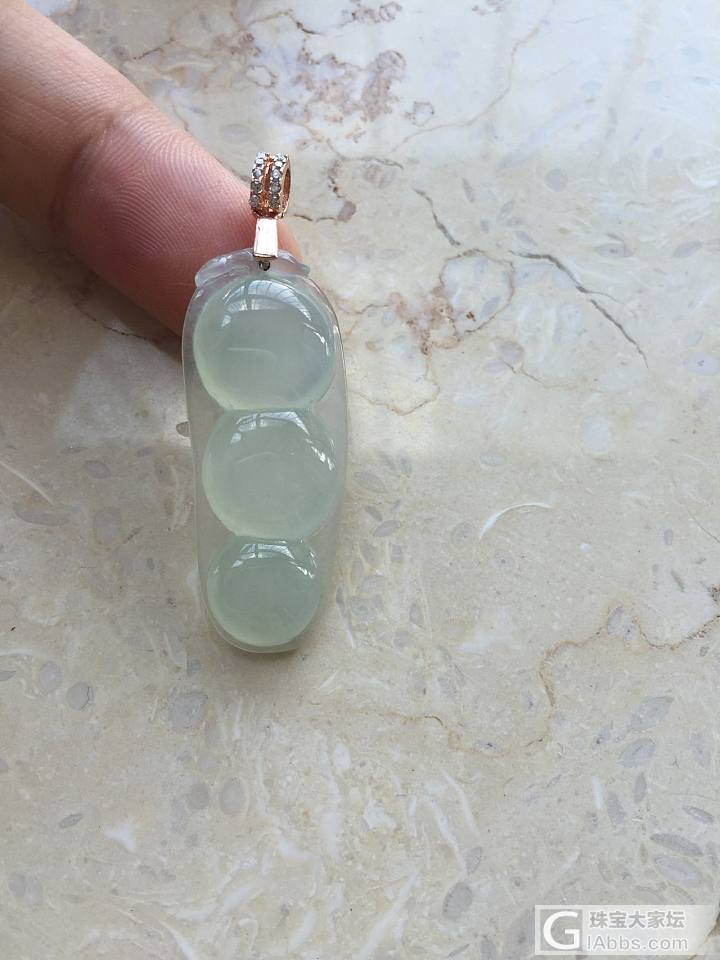 出翡翠大仓啦_手镯挂件翡翠
