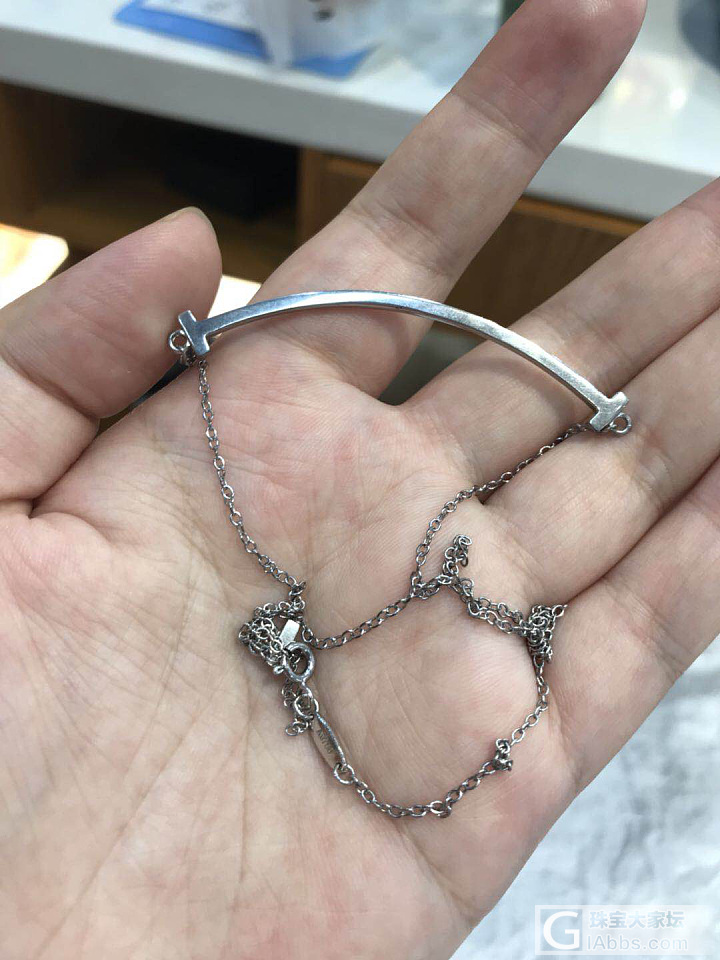 不混圈的人真的好容易被坑啊！代购的银手链上面打标au750_925银