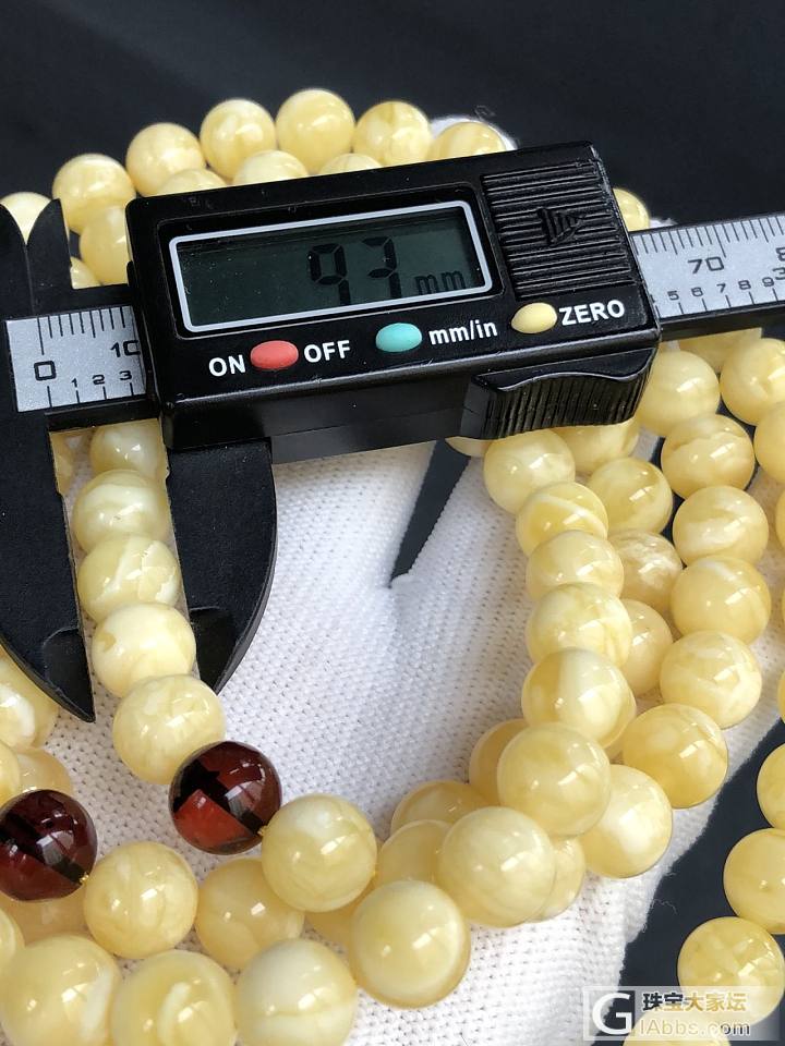 52.7克！9+俄白花佛珠！品质完美！花纹非常漂亮！蜡质浓郁！微信：137267..._珠串蜜蜡