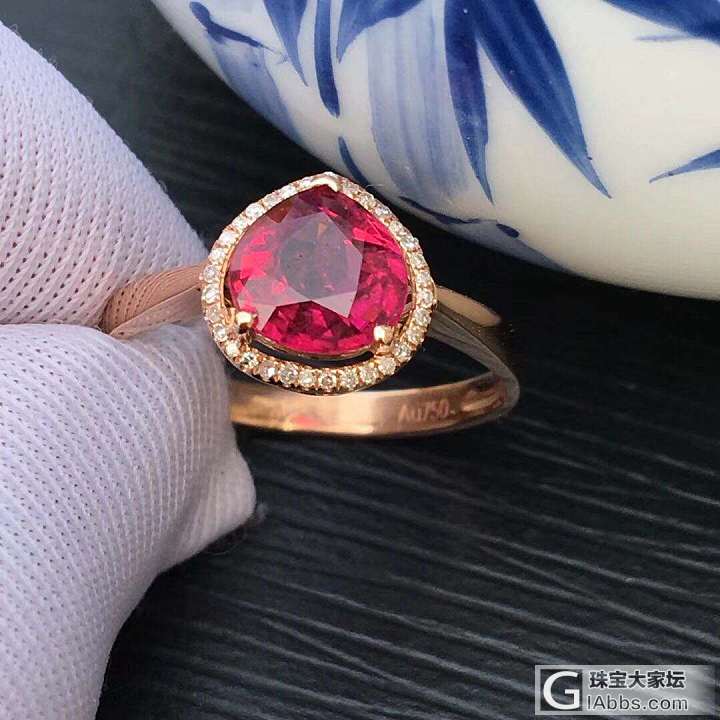 [太阳]天然碧玺卢比来胖桃心18k金镶天然南非足反钻戒指💍；色彩艳丽！主石约1...._戒指碧玺