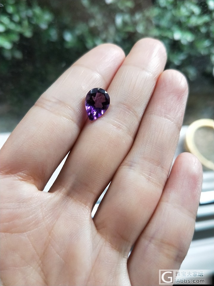 大神们帮我看一下，这颗是什么？_紫水晶刻面宝石
