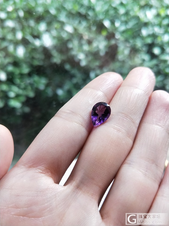 大神们帮我看一下，这颗是什么？_紫水晶刻面宝石