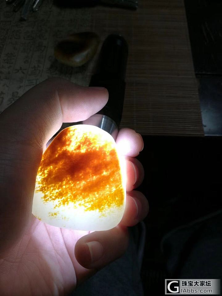 晚上看球，那白天就赏玉吧_挂件和田玉