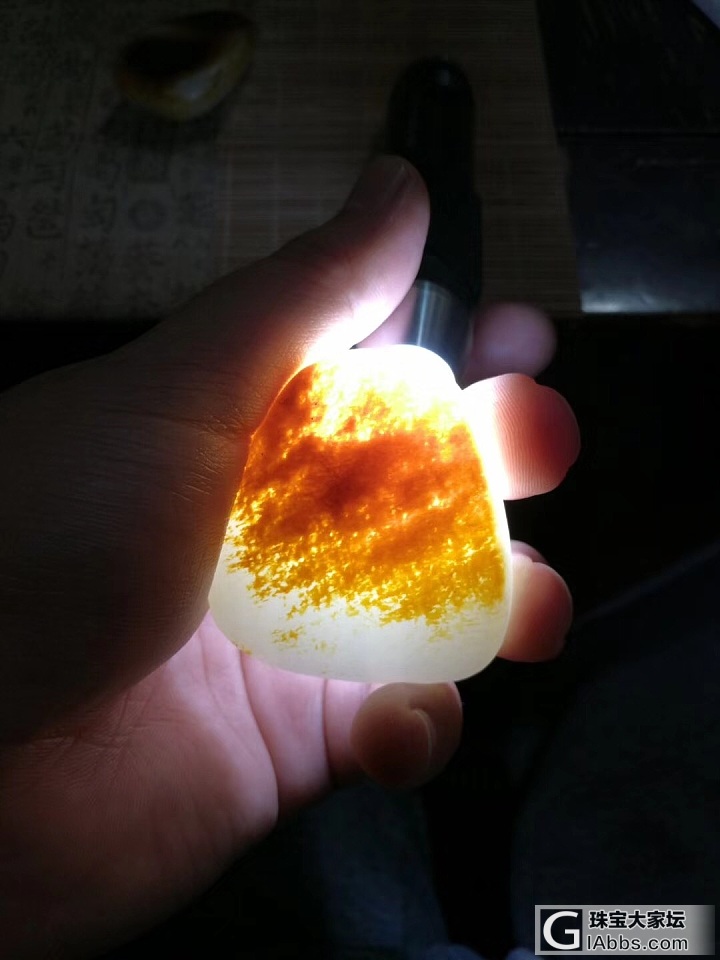 晚上看球，那白天就赏玉吧_挂件和田玉