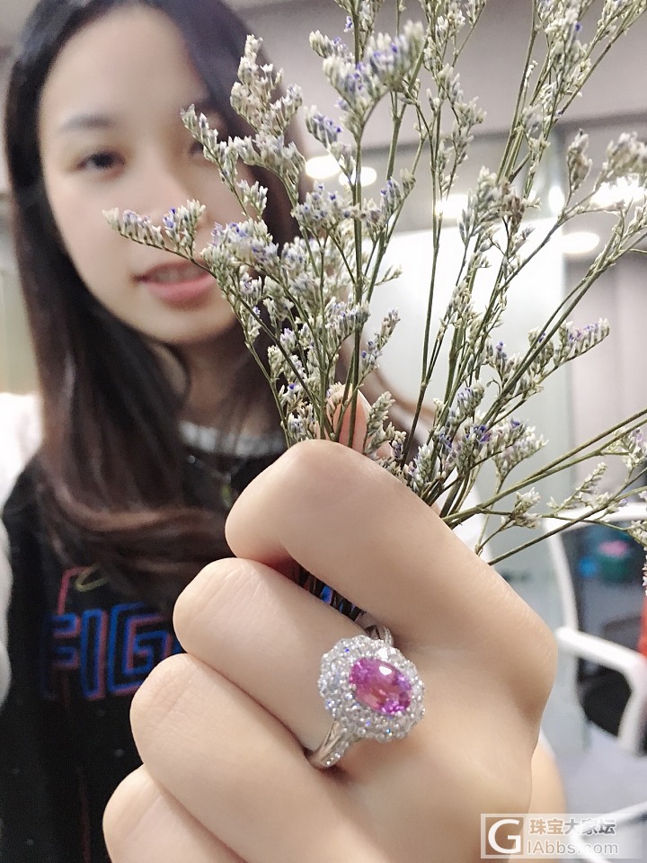 粉色蓝宝石戒指超漂亮_戒指彩色宝石
