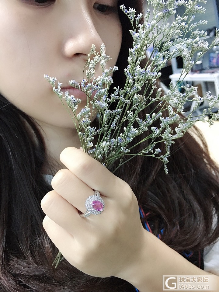 粉色蓝宝石戒指超漂亮_戒指彩色宝石