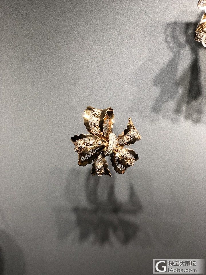 梵克雅宝珠宝展，雅艺之美，太赞了_彩色宝石设计梵克雅宝展会