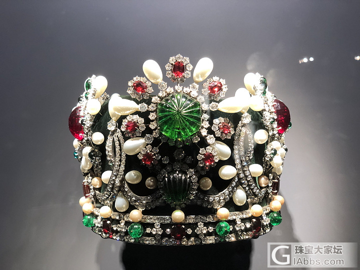 梵克雅宝珠宝展，雅艺之美，太赞了_彩色宝石设计梵克雅宝展会