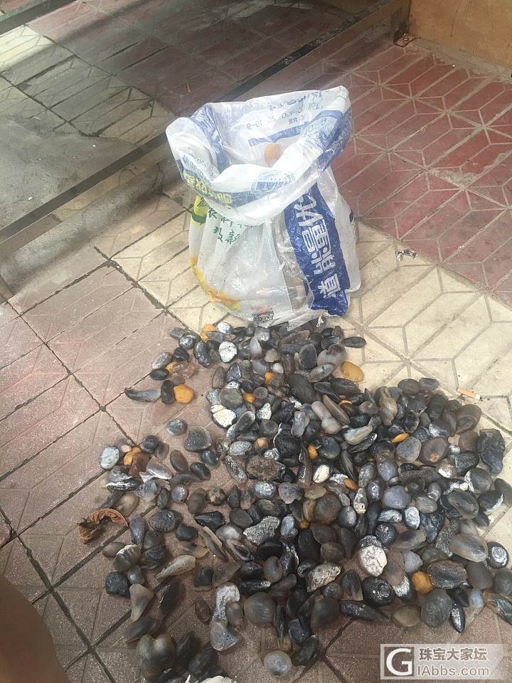 我不是搬砖的，搬石头的_翡翠集散地