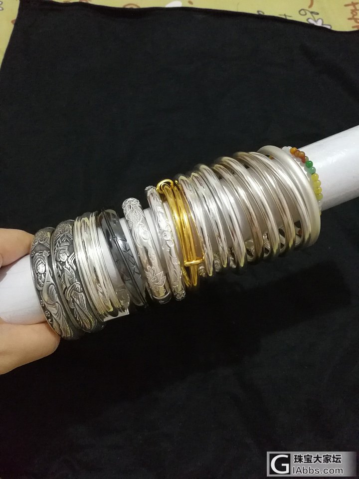 秀秀我的银镯全家福_手镯银