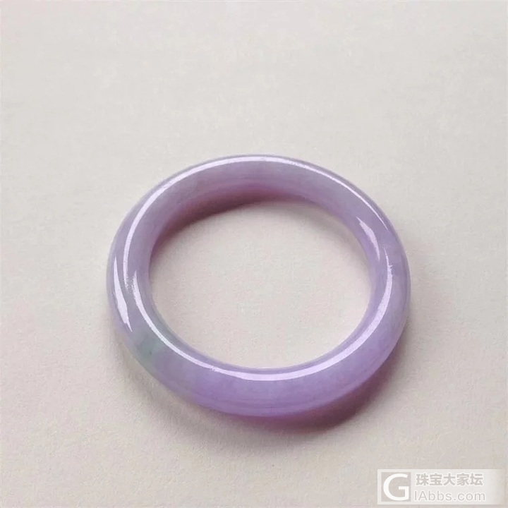 求坛友帮忙选下镯子。谢谢_手镯翡翠